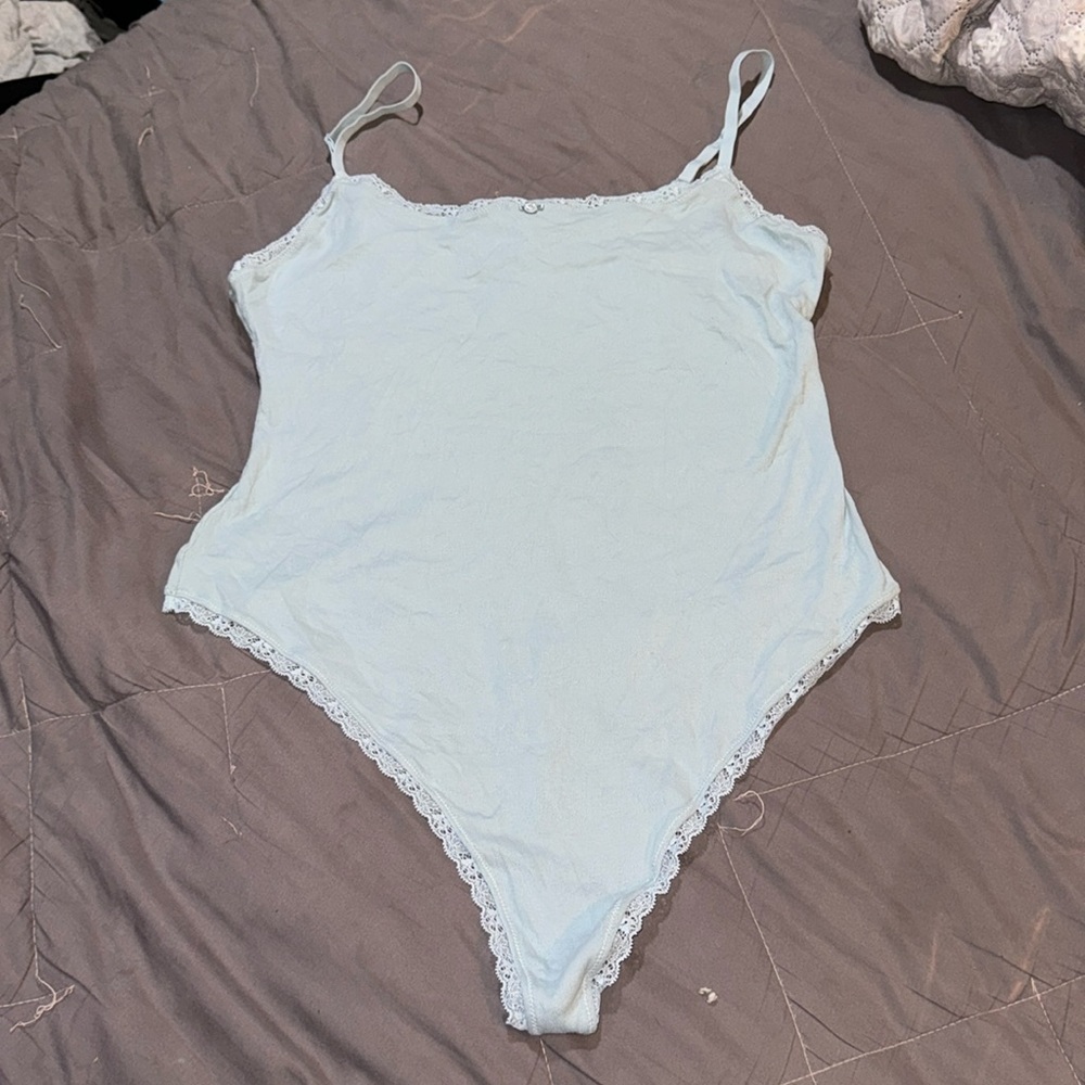 SKIMS BODYSUIT “SKY”
